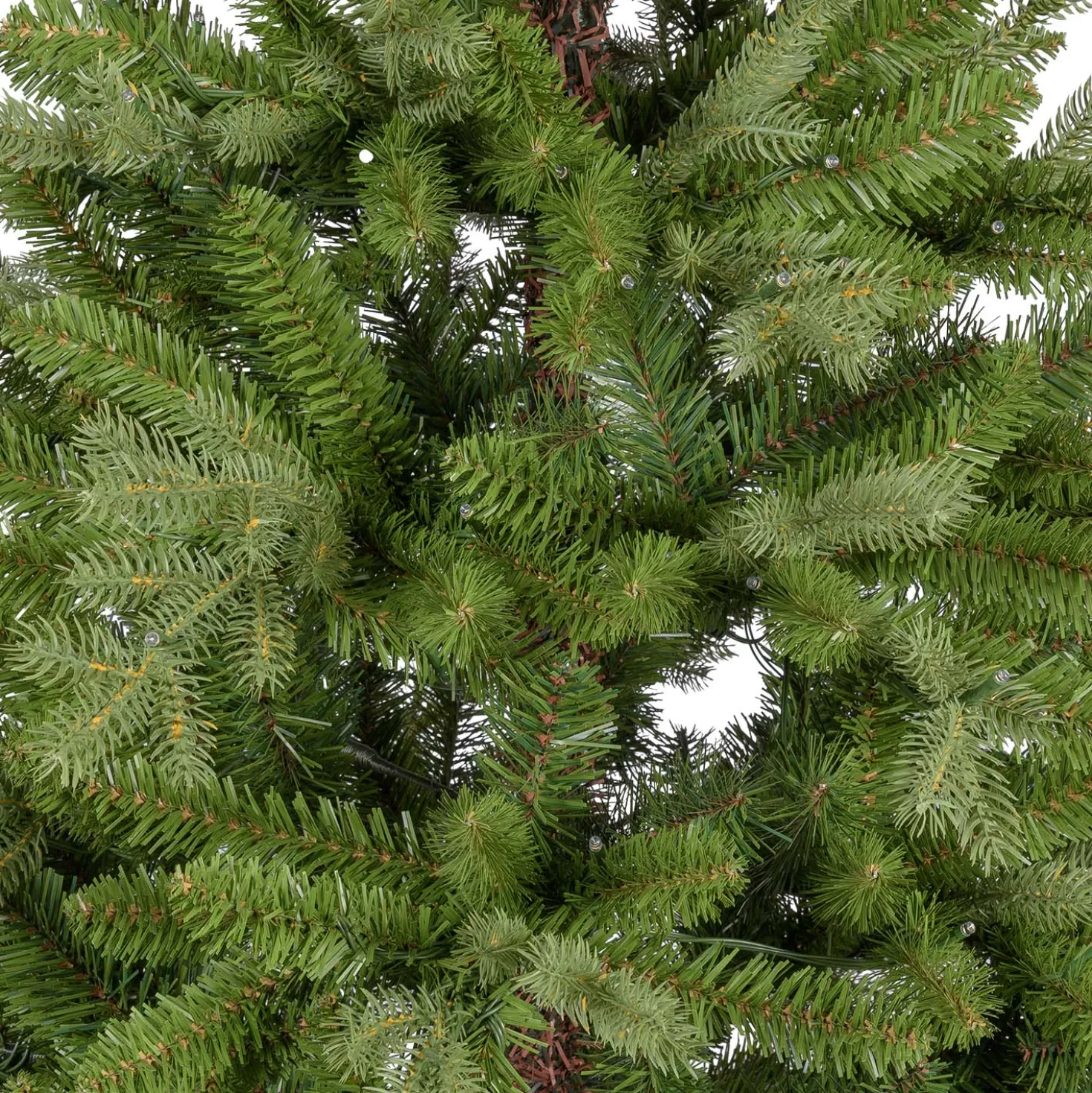 Albero Alpino in finto pino 180 cm, 360 led integrati bianco caldo