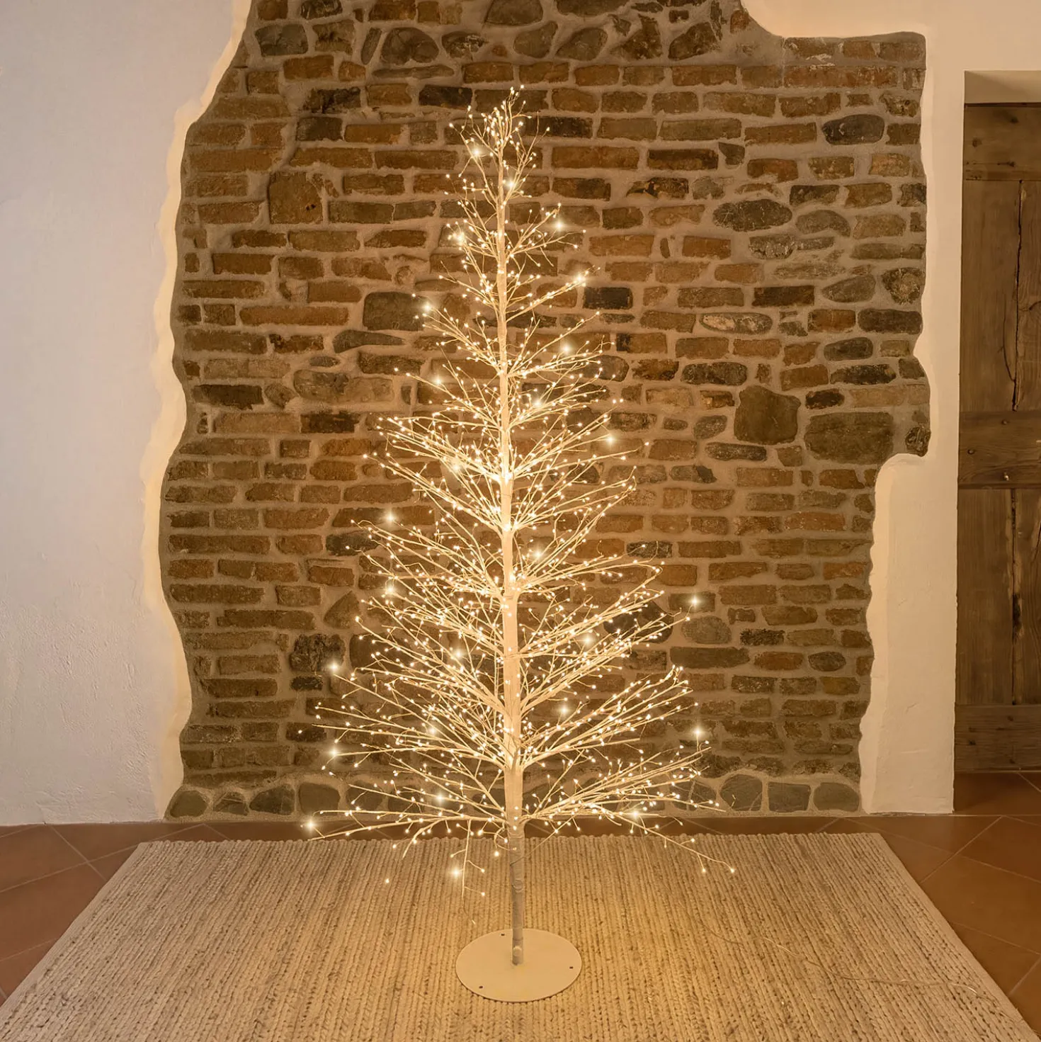 Albero Conico Tiglio bianco h 1,8 m, 1568 microled bianco caldo, uso interno