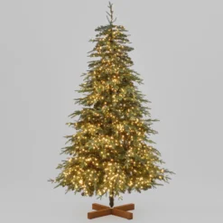 Albero Deluxe in finto pino 225 cm, 3850 miniled integrati bianco caldo
