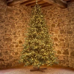 Albero Deluxe in finto pino 255 cm, 5150 miniled integrati bianco caldo