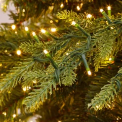 Albero Deluxe in finto pino 255 cm, 5150 miniled integrati bianco caldo