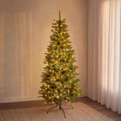 Albero Slim in finto pino 180 cm, 300 led integrati bianco caldo