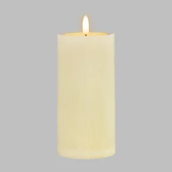 Candela Avorio a Coste per uso esterno, h 15 cm, Ø 7,5cm, fiamma 3D con stoppino ed effetto cera sciolta