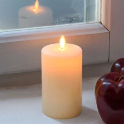Candela in cera liscia avorio con stoppino, h 12,5 cm