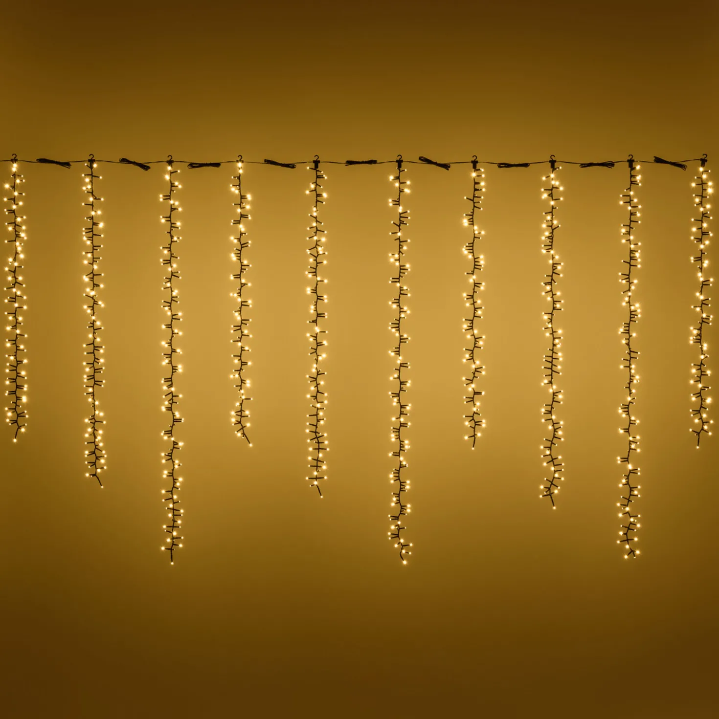 Cascata di luci a 10 nastri, 1080 led bianco caldo, cavo verde