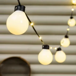 Catena 10 m con cavo illuminato, 25 lampadine bianche, led bianco caldo, cavo nero