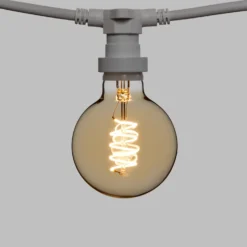 Catena 5 m, 16 lampadine globo Ø 95 mm di 4 Watt, led a spirale, cavo bianco, prolungabile
