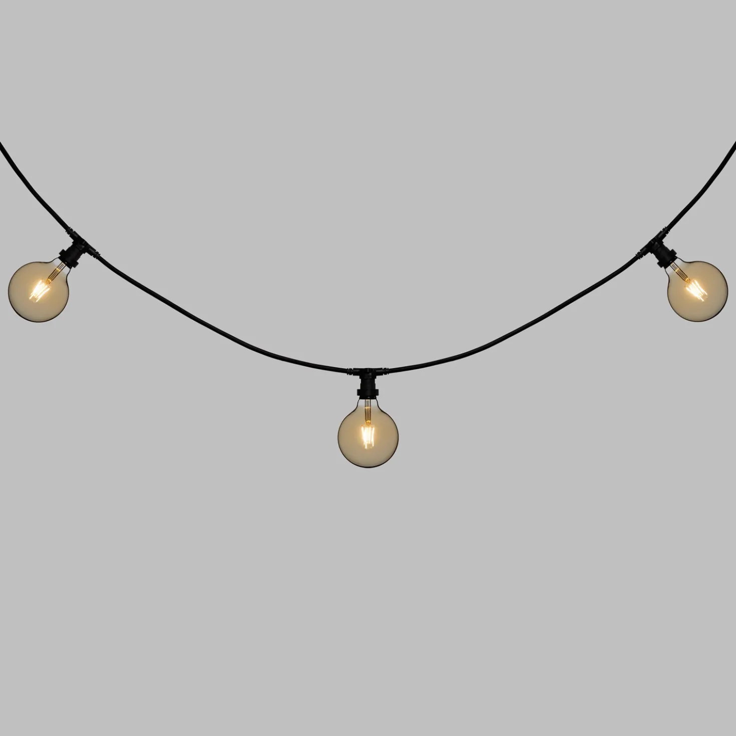 Catena 5 m, 5 lampadine globo Ø 125 mm di 4 Watt led, cavo nero, prolungabile