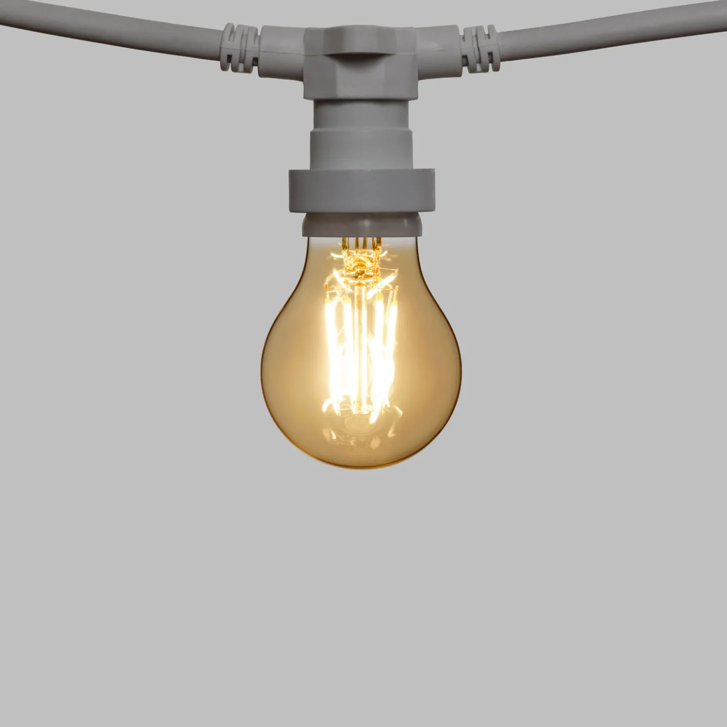 Catena 5 m, 16 lampadine goccia Ø 67 mm led di 8 Watt, dimmerabili, cavo bianco, prolungabile