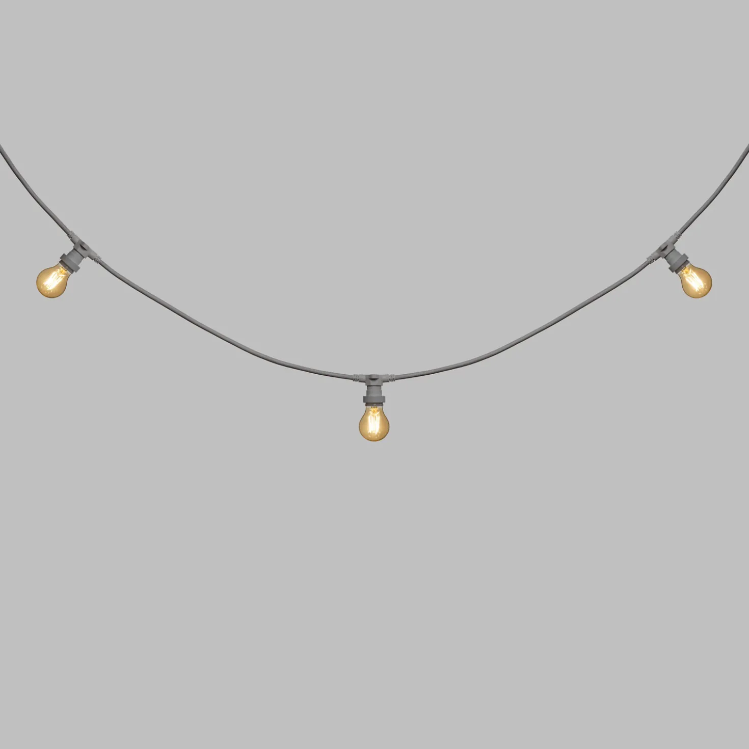 Catena 5 m, 16 lampadine goccia Ø 67 mm led di 8 Watt, dimmerabili, cavo bianco, prolungabile