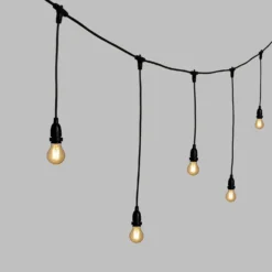 Catena 5 m 8 lampadine led pendenti goccia Ø 60 mm 4 Watt, dimmerabili, h 70 cm, prolungabile