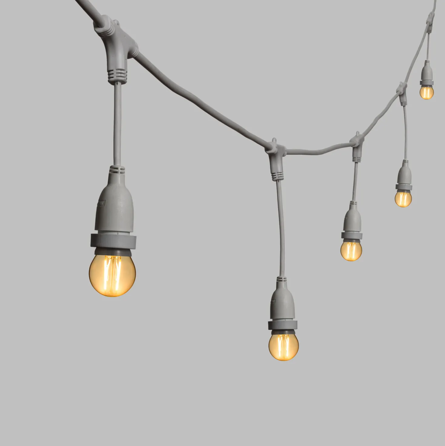 Catena 5 m, 8 lampadine led pendenti globo Ø 45 mm di 2 Watt, h 30 cm, prolungabile