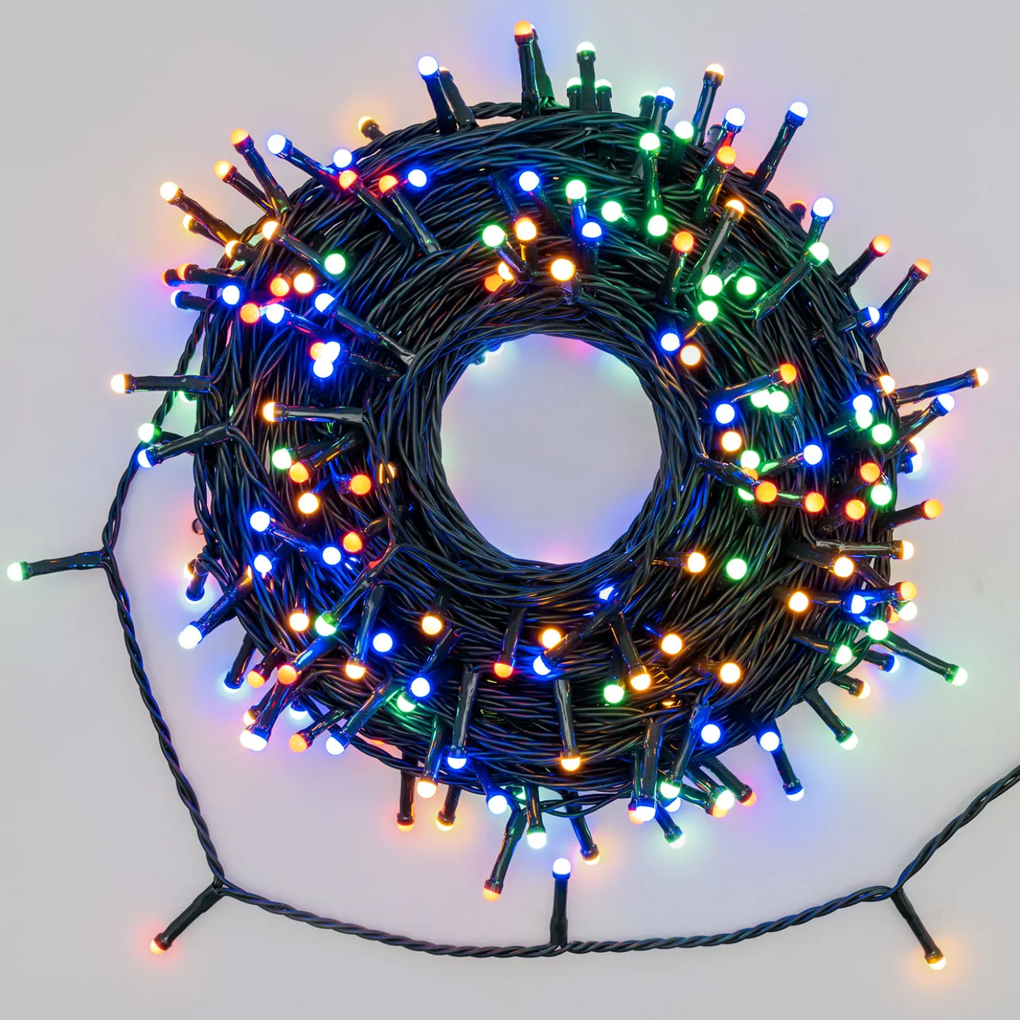 Catena 25 m, led multicolor, pannello solare e trasformatore inclusi