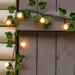 Catena solare 5 m, 50 sfere bianche Ø 20 mm, led bianco caldo