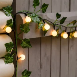 Catena solare 5 m, 50 sfere bianche Ø 20 mm, led bianco caldo