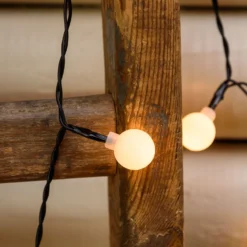 Catena solare 5 m, 50 sfere bianche Ø 20 mm, led bianco caldo
