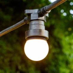 Lampadina globo bianca, E27, bianco caldo