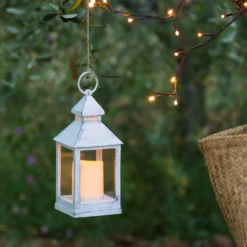 Lanterna bianco antico con candela, led bianco caldo (24 cm)