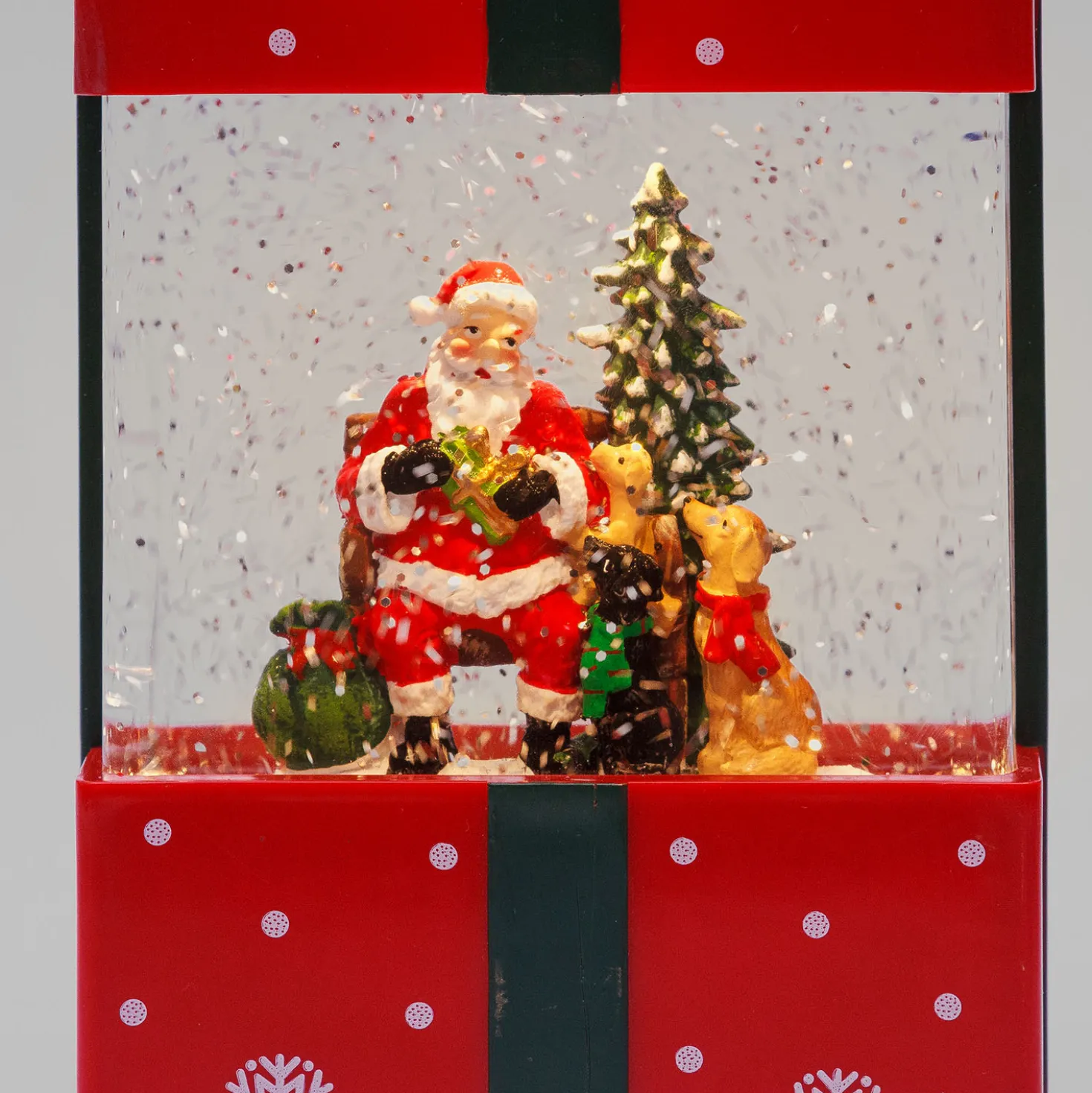 Lanterna Pacco Regalo rosso con glitter scintillanti, h 19 cm, led bianco caldo, musiche natalizie