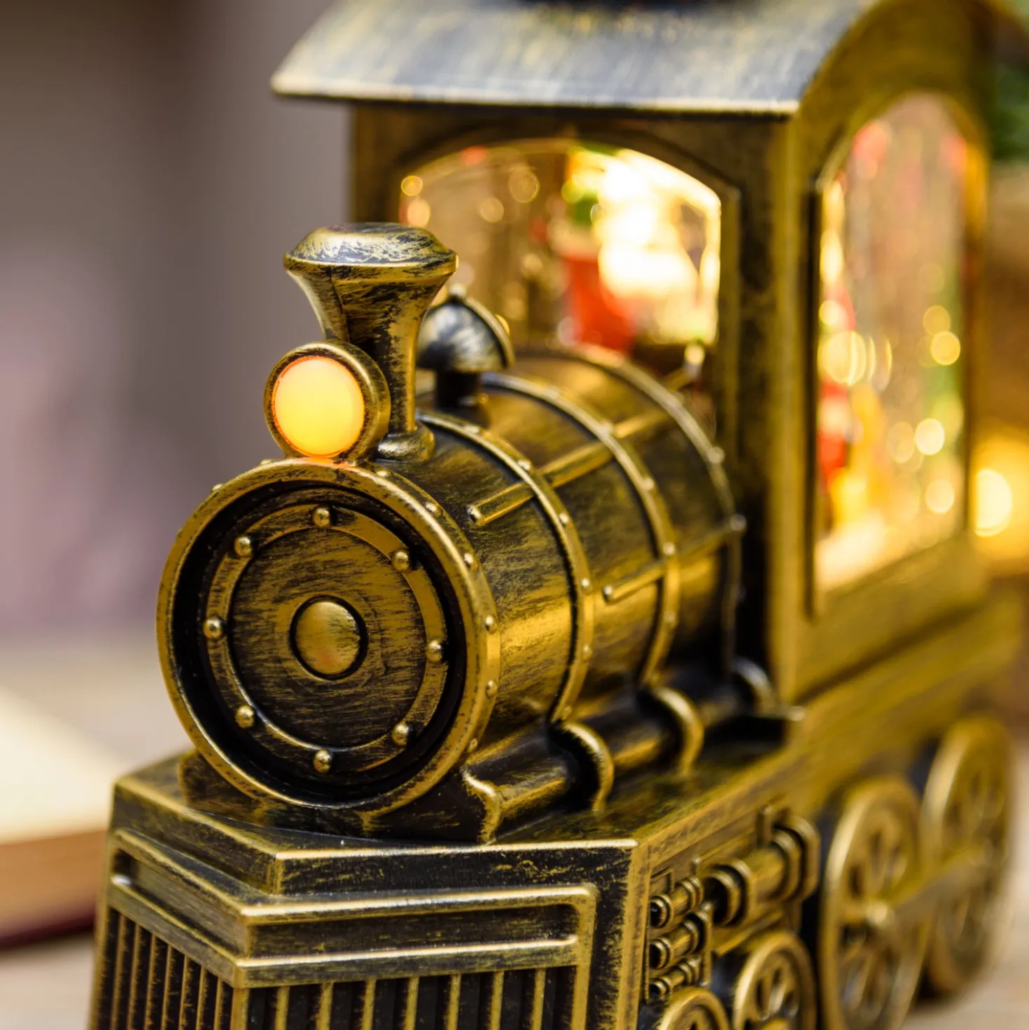 Locomotiva Trenino con glitter scintillante nell'acqua a batteria