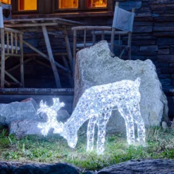 Renna che bruca l'erba, h. 50 cm, led bianco freddo