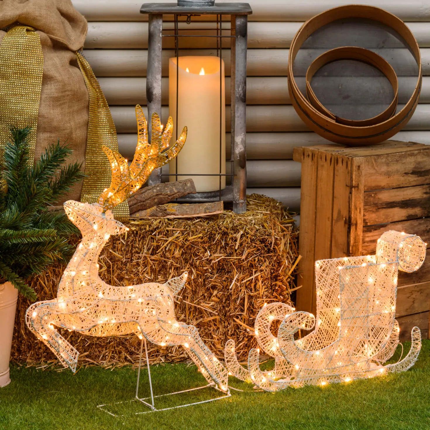 Renna con slitta 3D Light Cream & Brown h 60 cm, 160 led bianco extra caldo