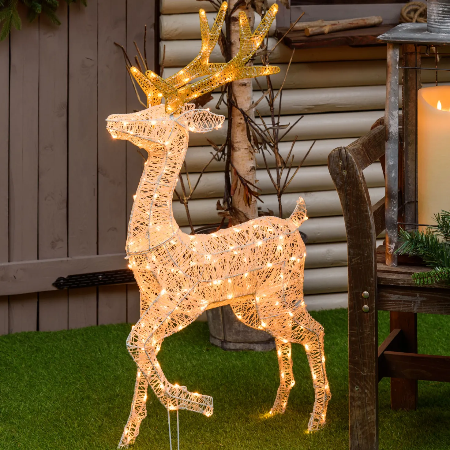 Renna con zampa alzata 3D Light Cream & Brown h 105 cm, 200 led bianco extra caldo