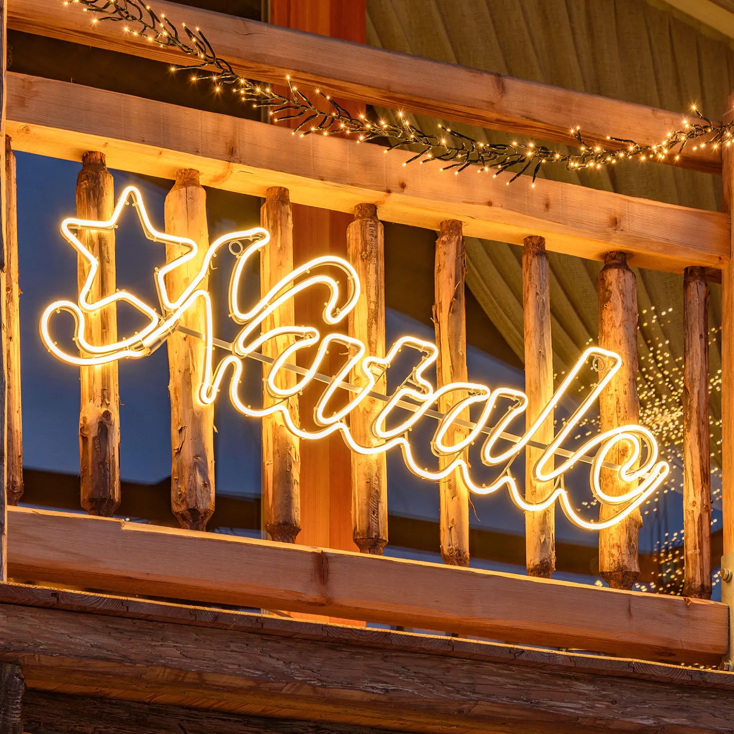 Scritta "Natale" in tubo effetto neon, 840 led bianco caldo
