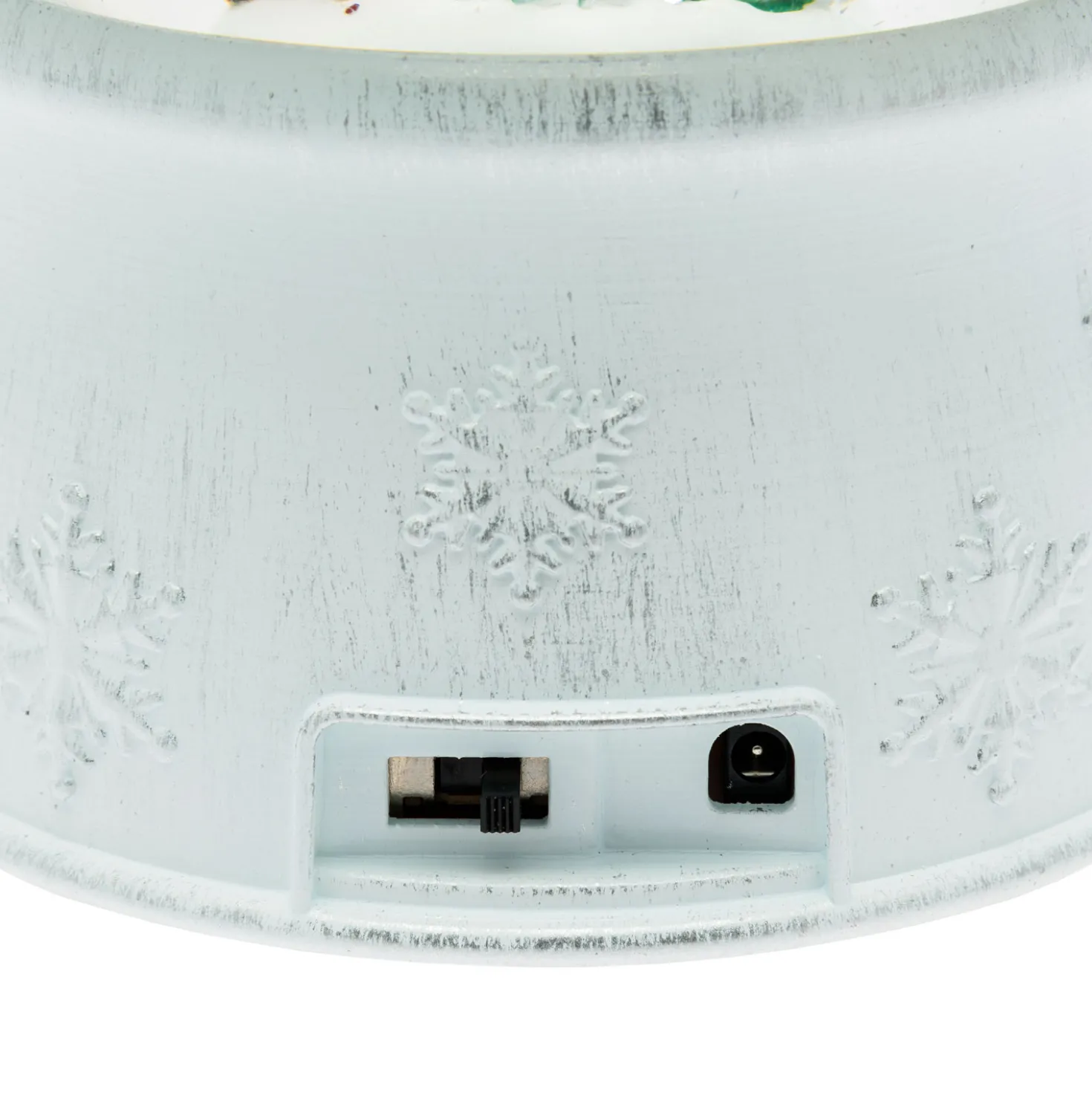 Sfera in vetro base bianco antico, Albero di Natale con Babbo Natale e sacco regali, led bianco caldo