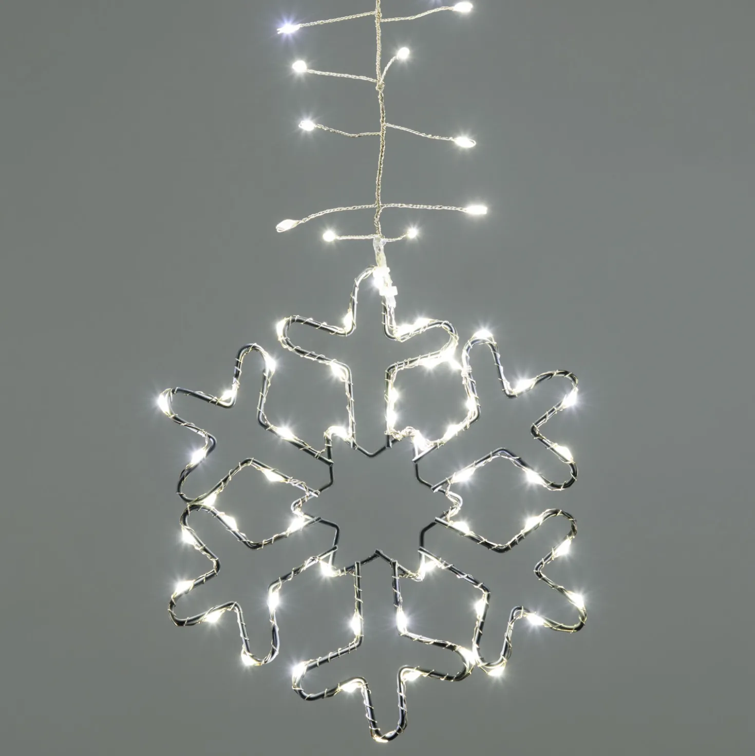 Stalattite decorata con cristalli di neve 3,2 x h 0,8 m, 728 microled bianco freddo