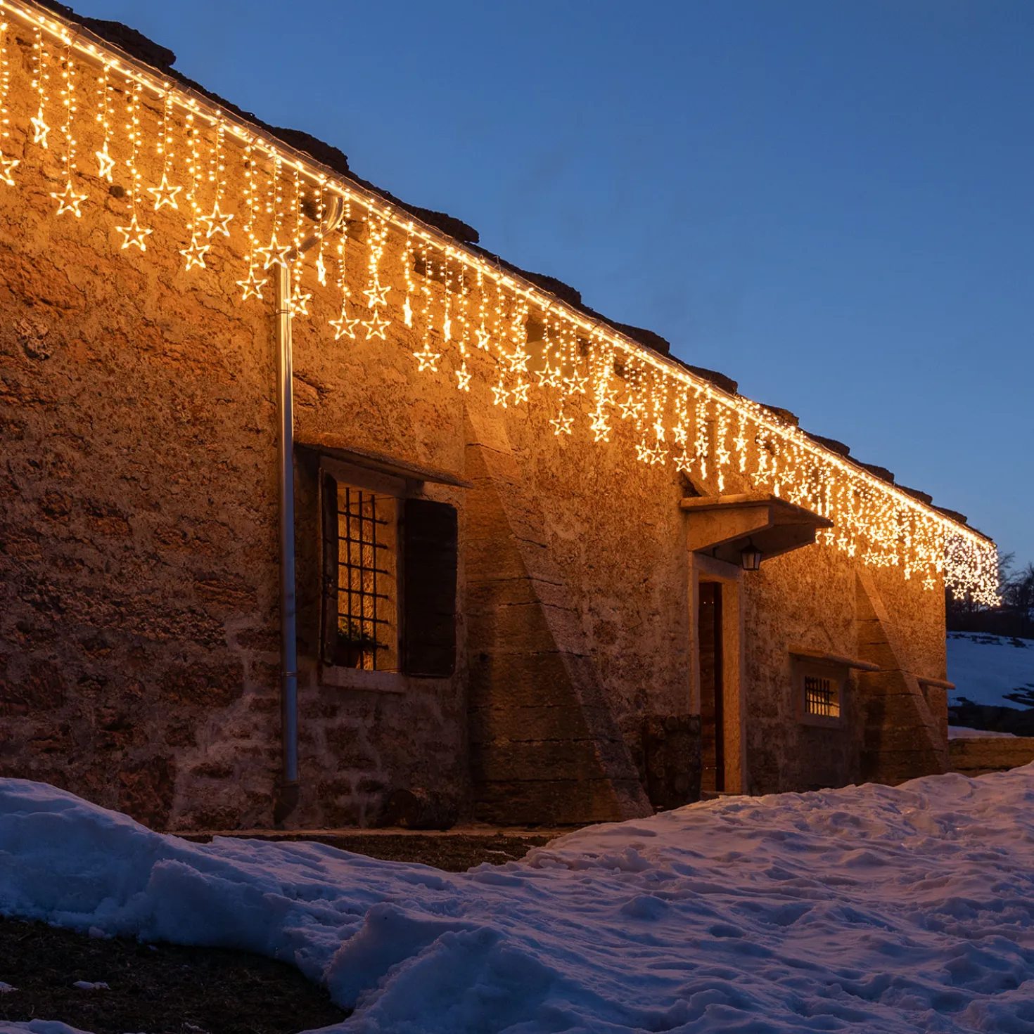 Stalattite decorata con stelle, 5 x h 1,05 m, 620 led bianco caldo