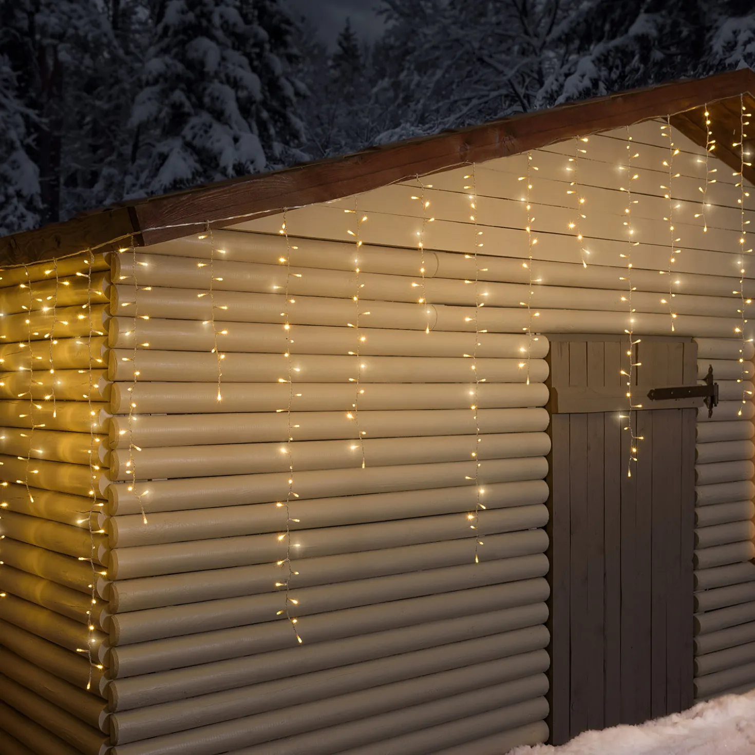 Stalattite 3,4 x h 0,8 m, 384 led bianco caldo, cavo trasparente