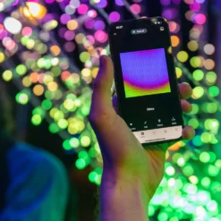 Tenda Twinkly Plus RGB e Bianco caldo, 1 x h 2 metri, 250 Pixel Led, cavo nero
