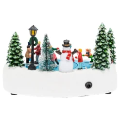 Villaggio di Natale con Paesaggio Innevato e Pattinatori in movimento rotante, h 15 cm, musiche natalizie