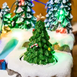 Villaggio di Natale in Poliresina, Ruscello con Ponte e Albero rotante, h 15 cm